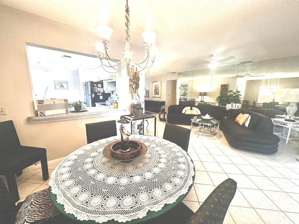 25 Pelican Pointe Drive, Unit 201, Delray Beach, FL 33483 Photo