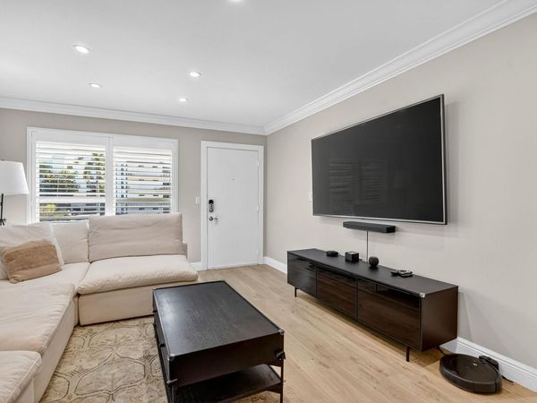 55 SE 14th St, Unit 211, Boca Raton, FL 33432