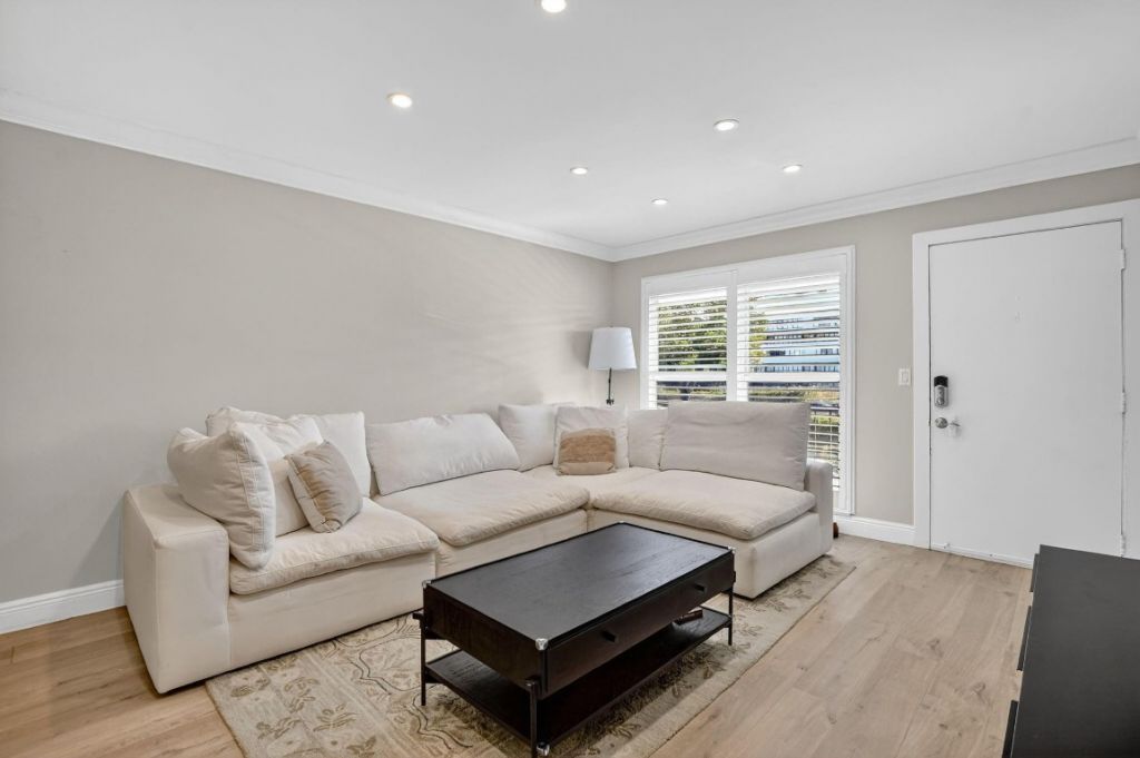 55 SE 14th St, Unit 211, Boca Raton, FL 33432 Photo