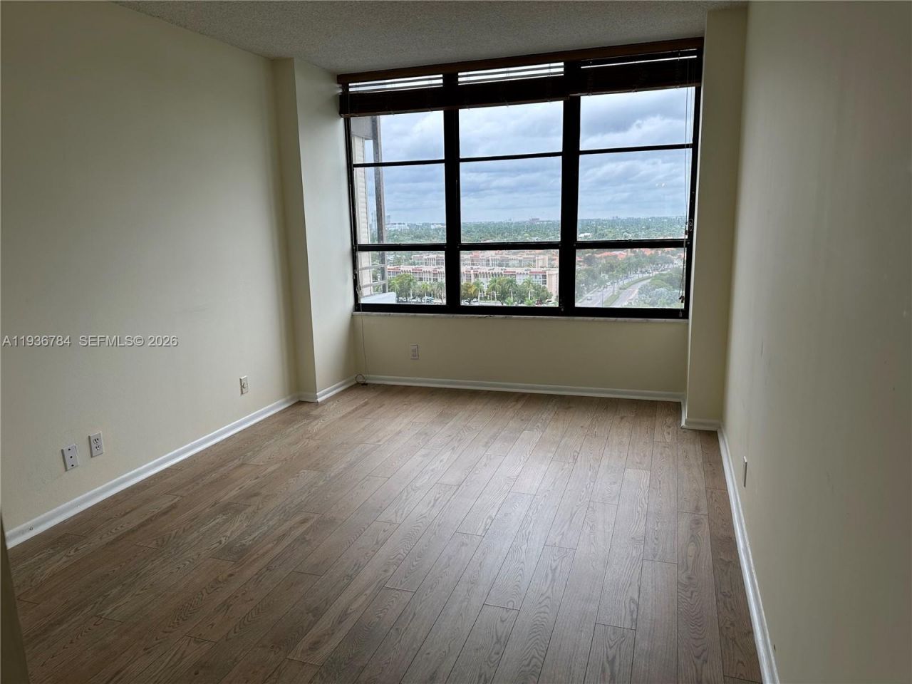 600 Three Islands Blvd, Unit 1402, Hallandale Beach, FL 33009 Photo