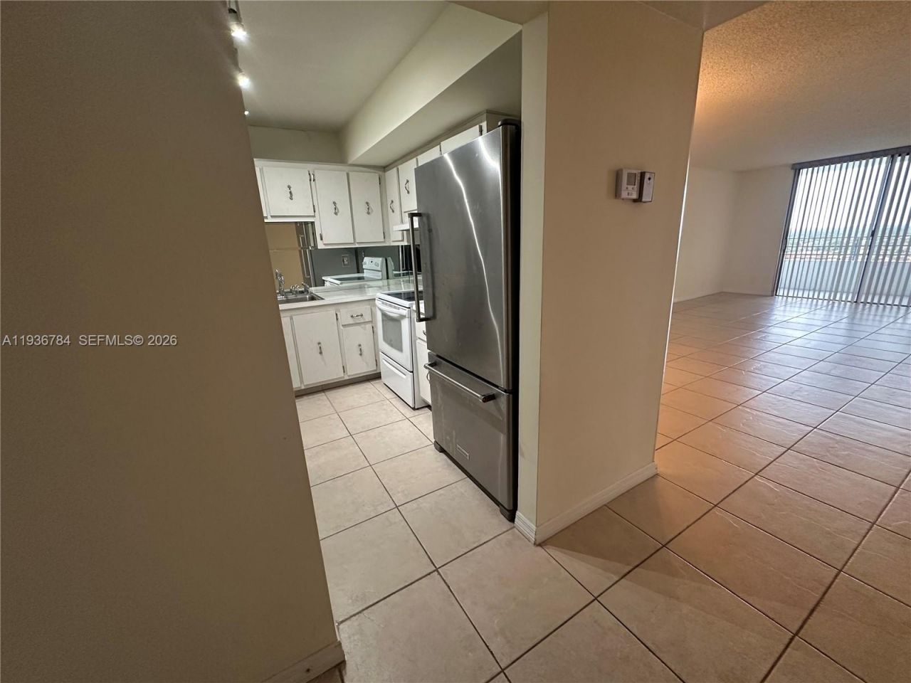 600 Three Islands Blvd, Unit 1402, Hallandale Beach, FL 33009 Photo
