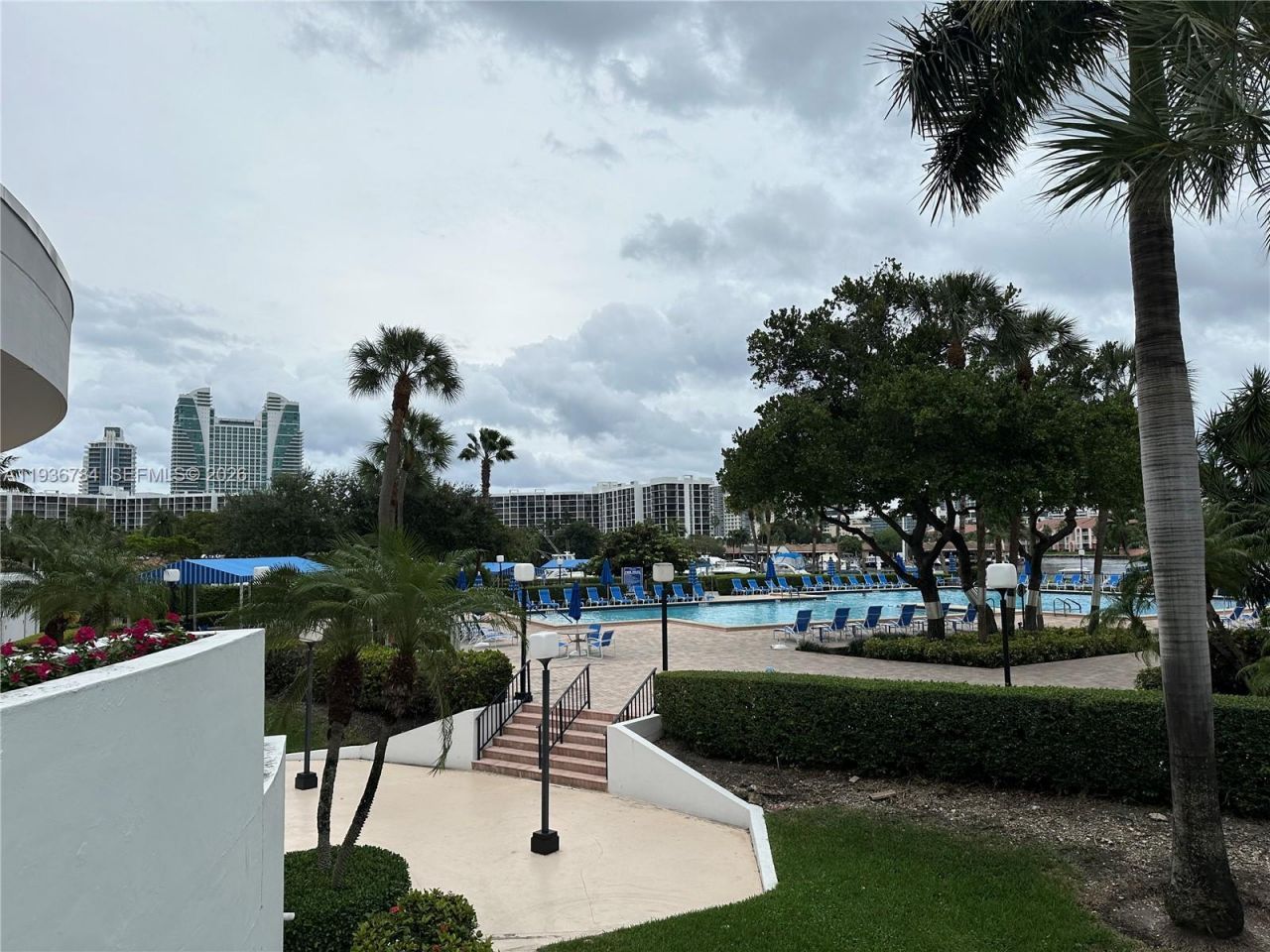 600 Three Islands Blvd, Unit 1402, Hallandale Beach, FL 33009 Photo