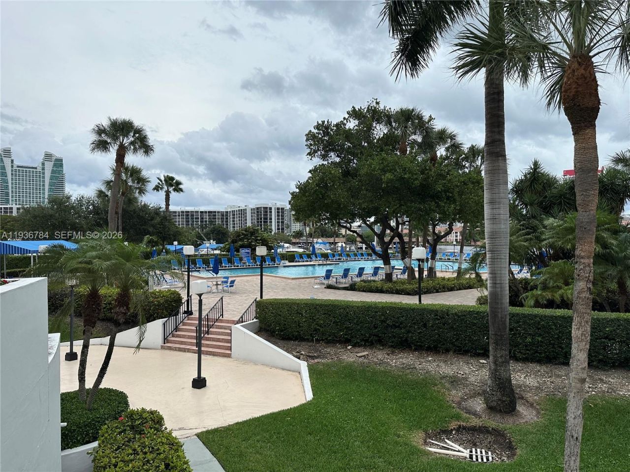 600 Three Islands Blvd, Unit 1402, Hallandale Beach, FL 33009 Photo