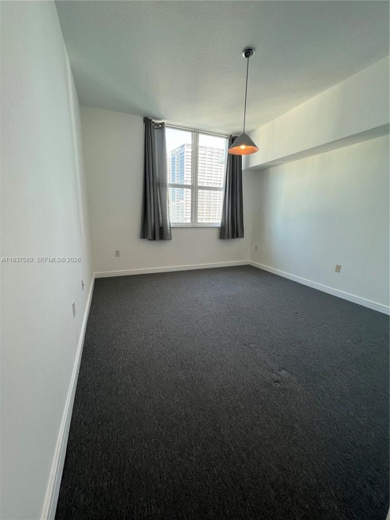 31 SE 5th St, Unit 3308, Miami, FL 33131 Photo