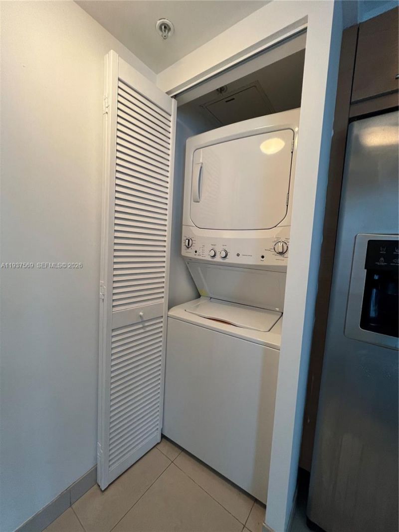 31 SE 5th St, Unit 3308, Miami, FL 33131 Photo