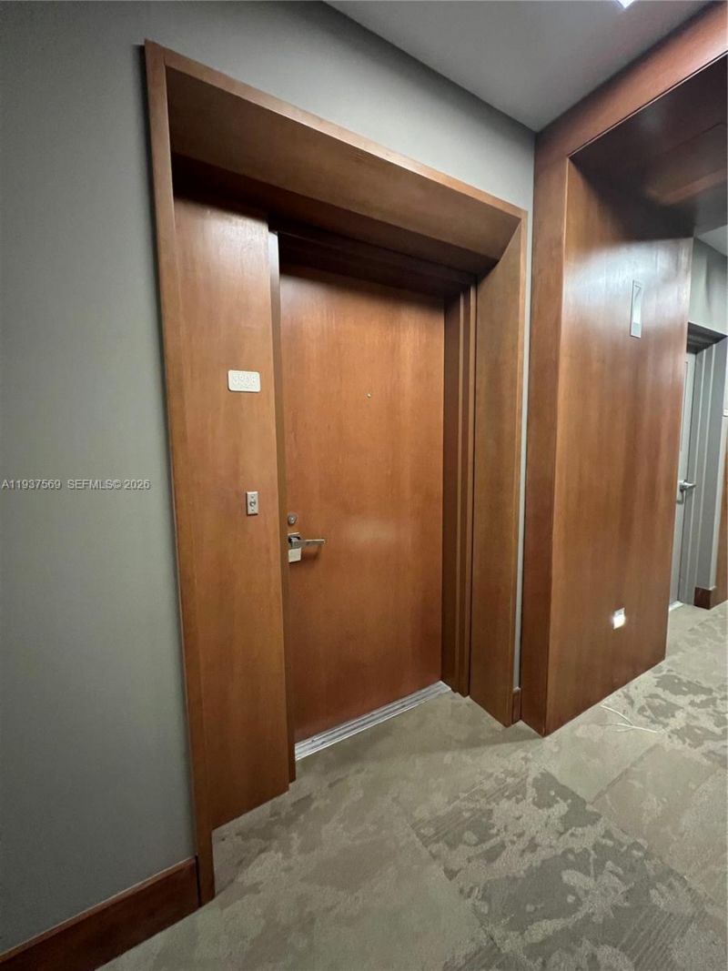 31 SE 5th St, Unit 3308, Miami, FL 33131 Photo