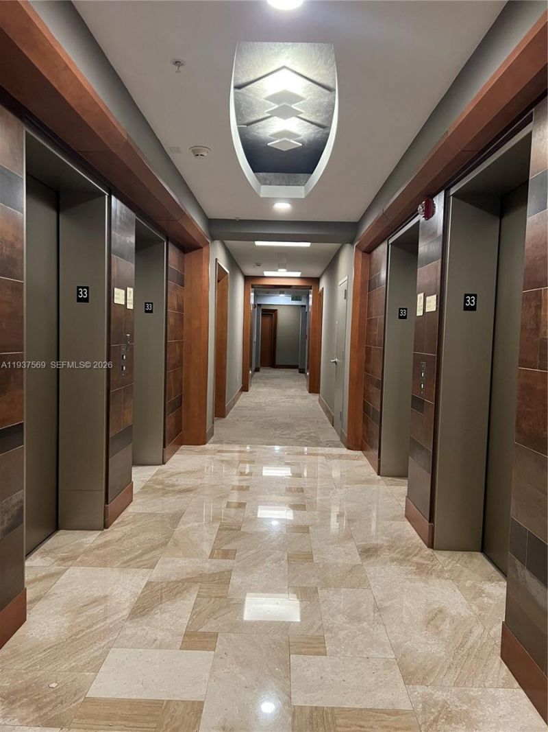 31 SE 5th St, Unit 3308, Miami, FL 33131 Photo