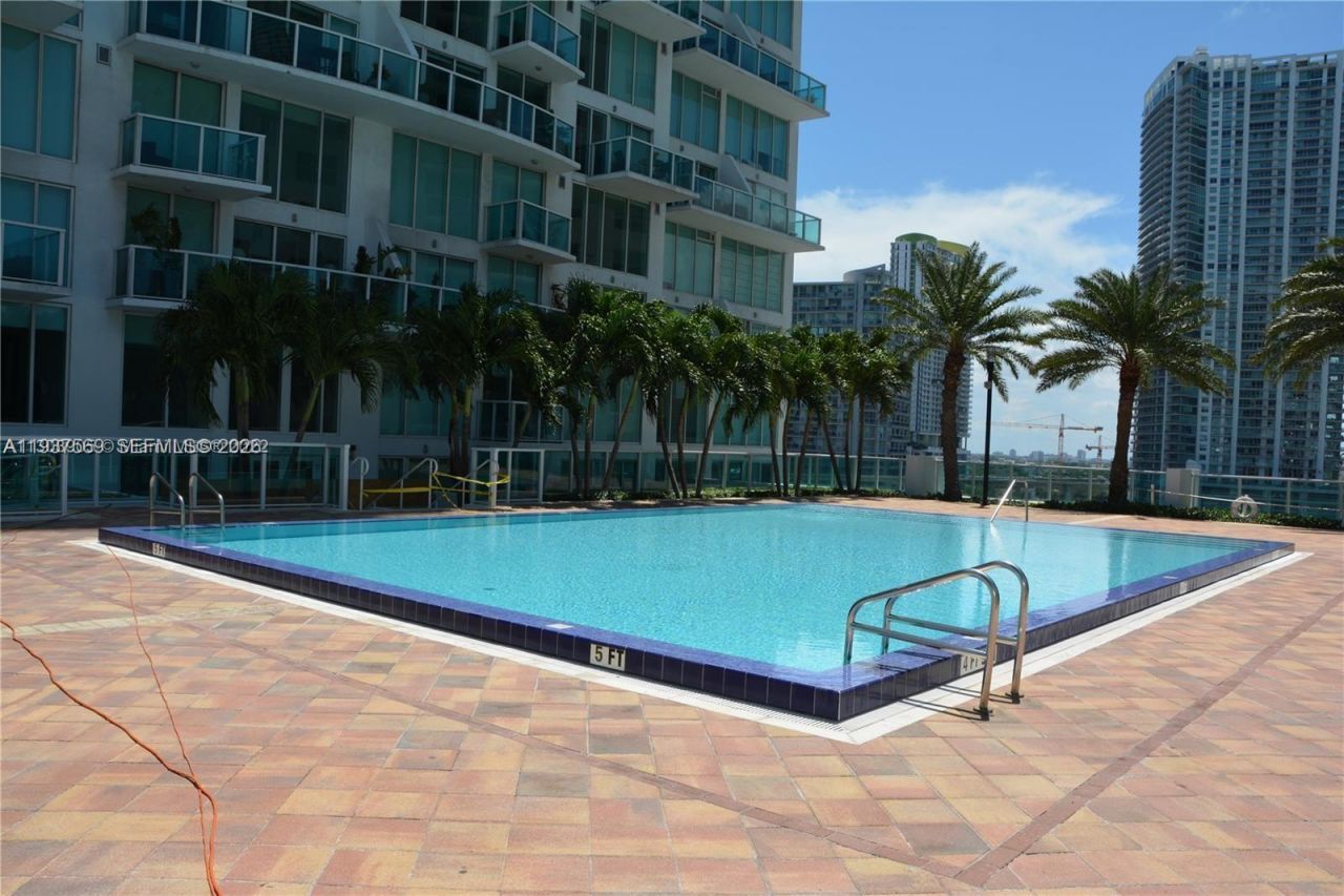 31 SE 5th St, Unit 3308, Miami, FL 33131 Photo