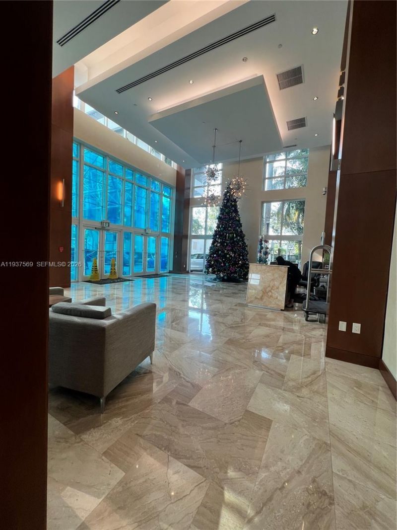 31 SE 5th St, Unit 3308, Miami, FL 33131 Photo