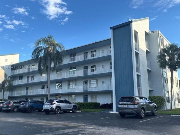 7690 NW 18th St, Unit 408, Margate, FL 33063