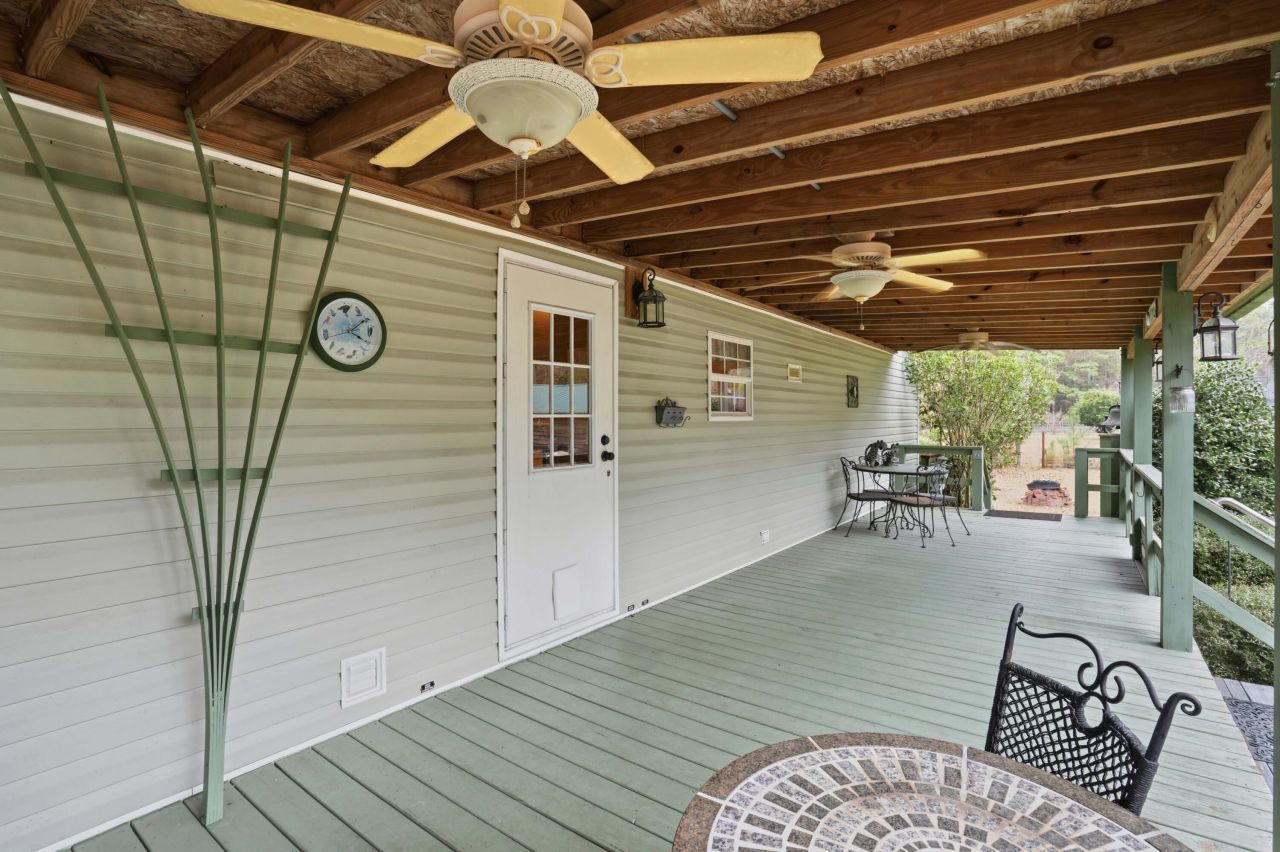 388 Rebel Lane Photo 10