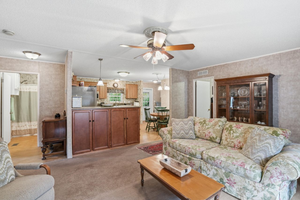 388 Rebel Lane Photo 13