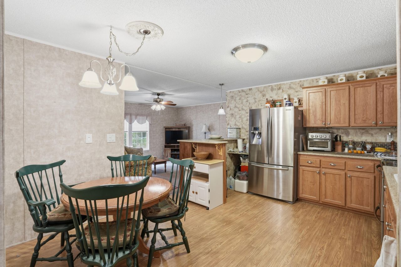 388 Rebel Lane Photo 16