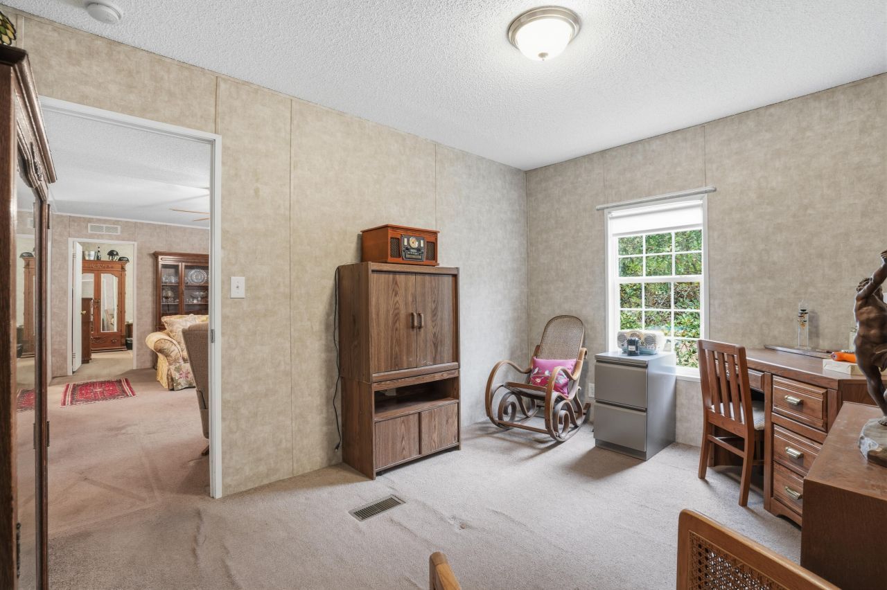 388 Rebel Lane Photo 22