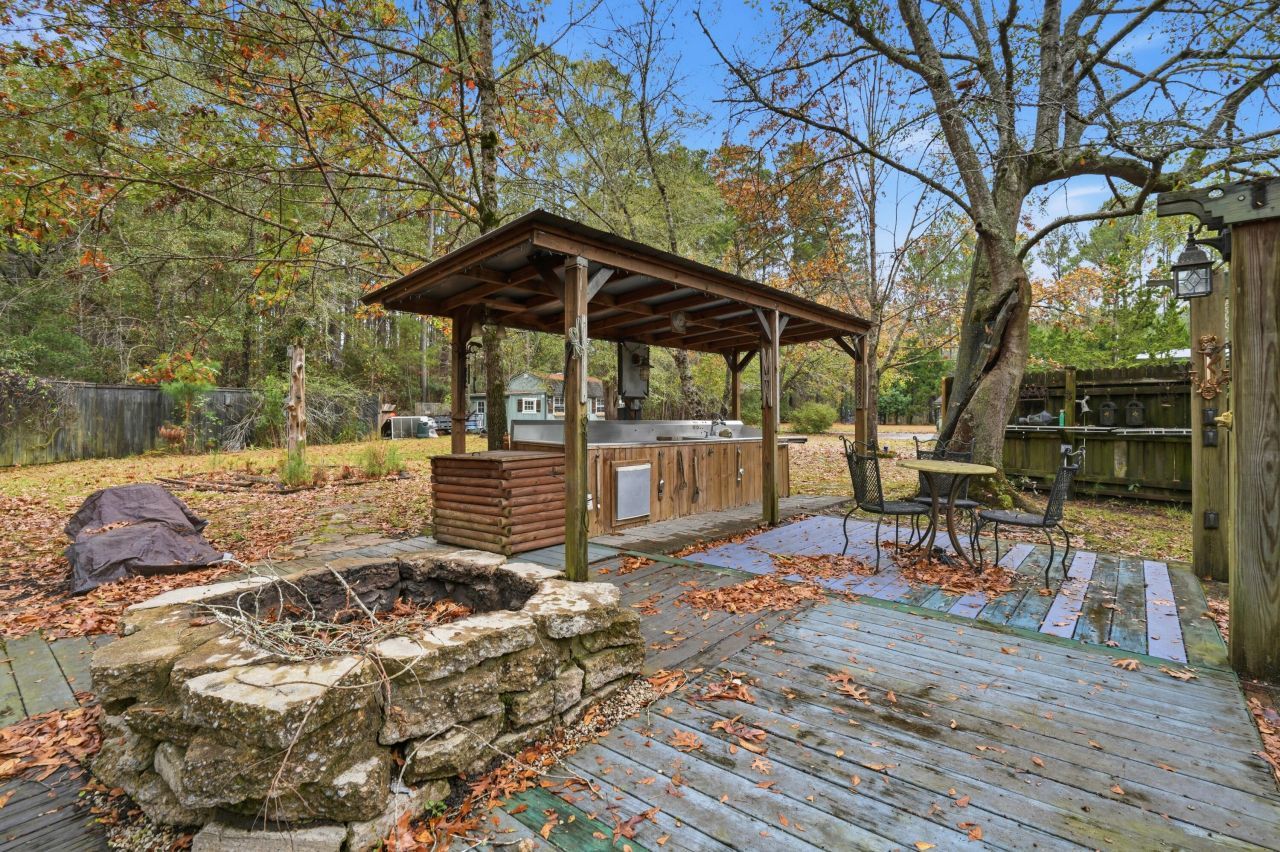 388 Rebel Lane Photo 26