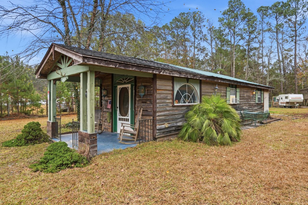 388 Rebel Lane Photo 27