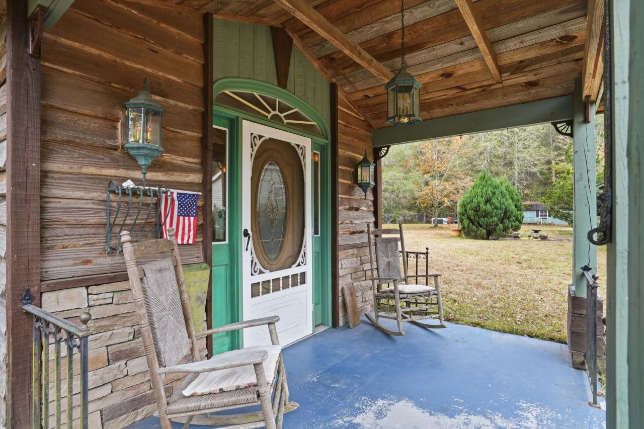 388 Rebel Lane Photo 29