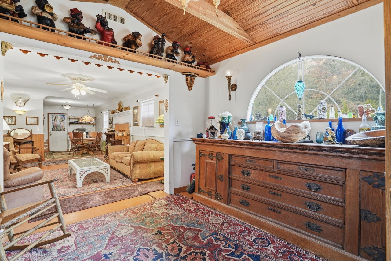 388 Rebel Lane Photo 30