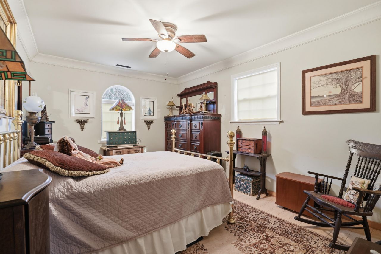 388 Rebel Lane Photo 34