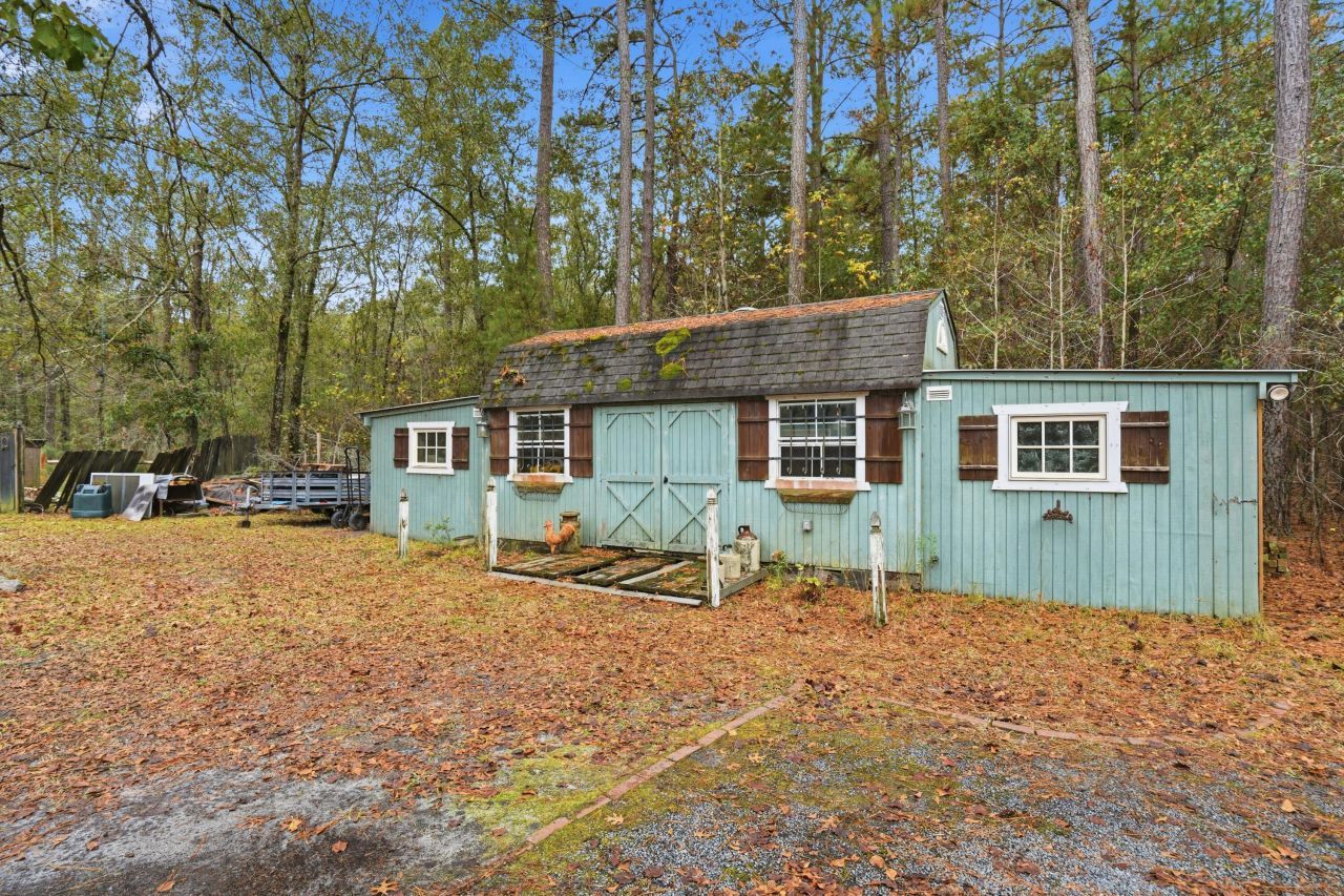 388 Rebel Lane Photo 37