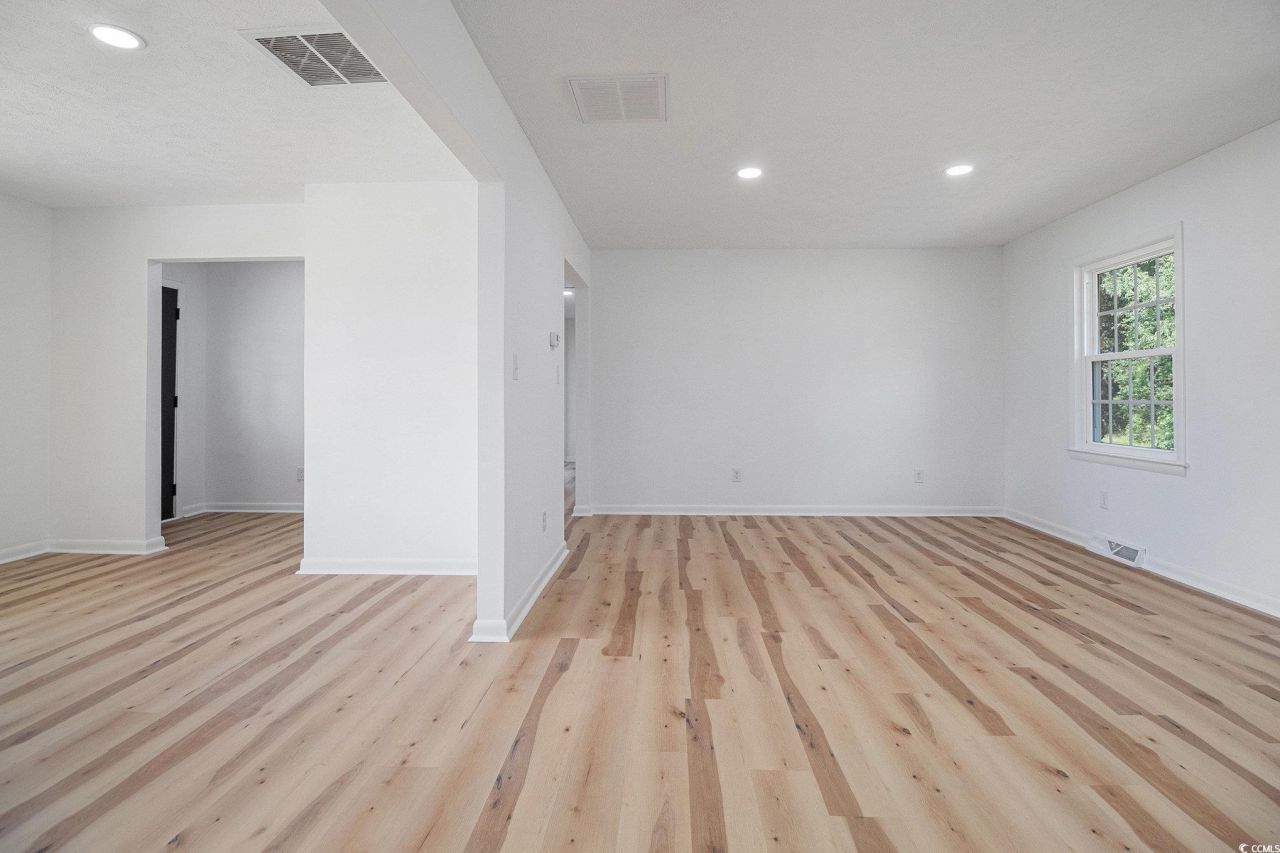 3114 Cultra Rd. Photo 4