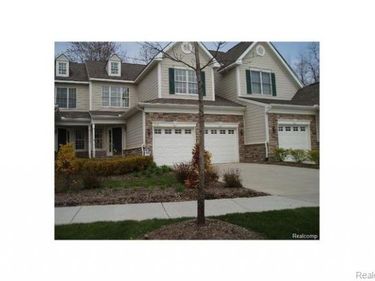 26458 Fieldstone Drive, Novi, MI 48374