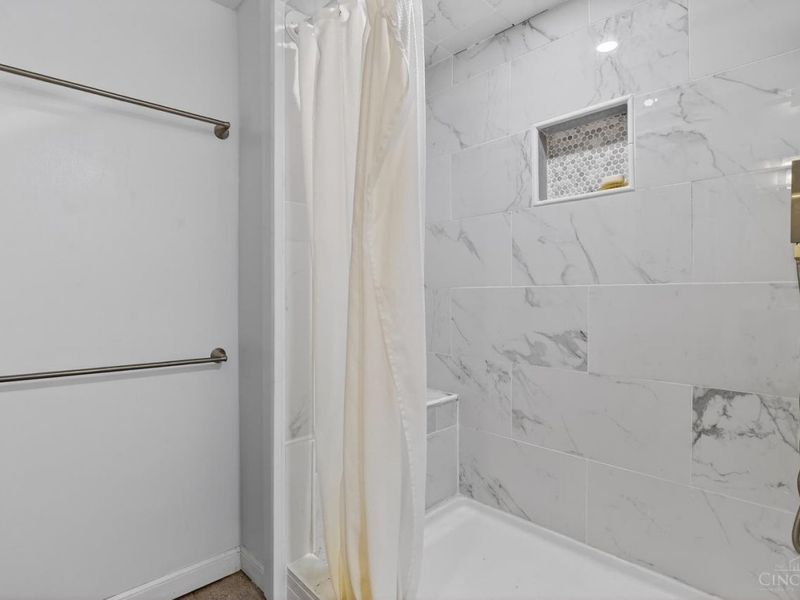 378 Howell Avenue, Cincinnati, OH 45220 Photo 21