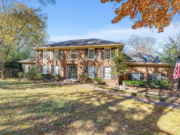 5936 Woodland Hills Dr , Nashville, TN 37211