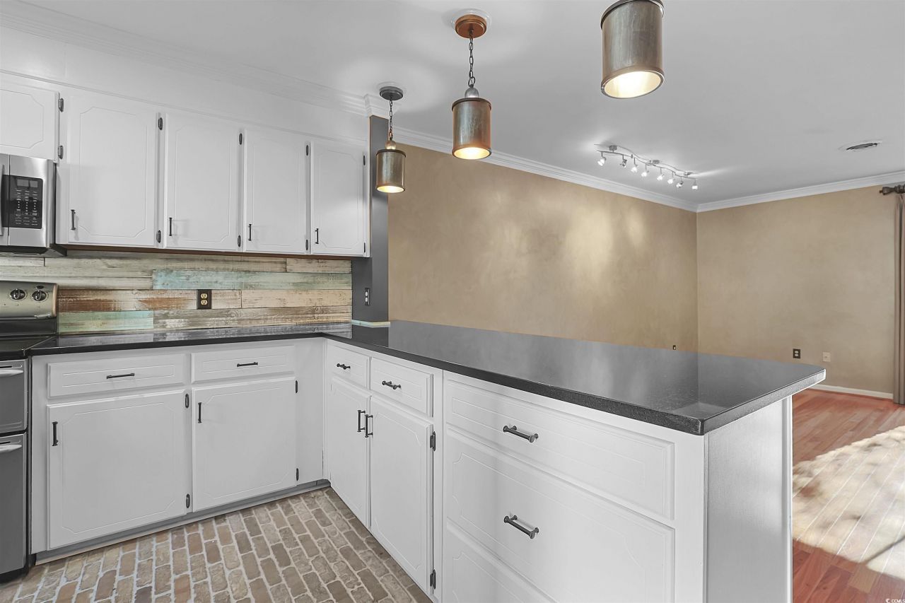 504 30th Ave. N Photo 8