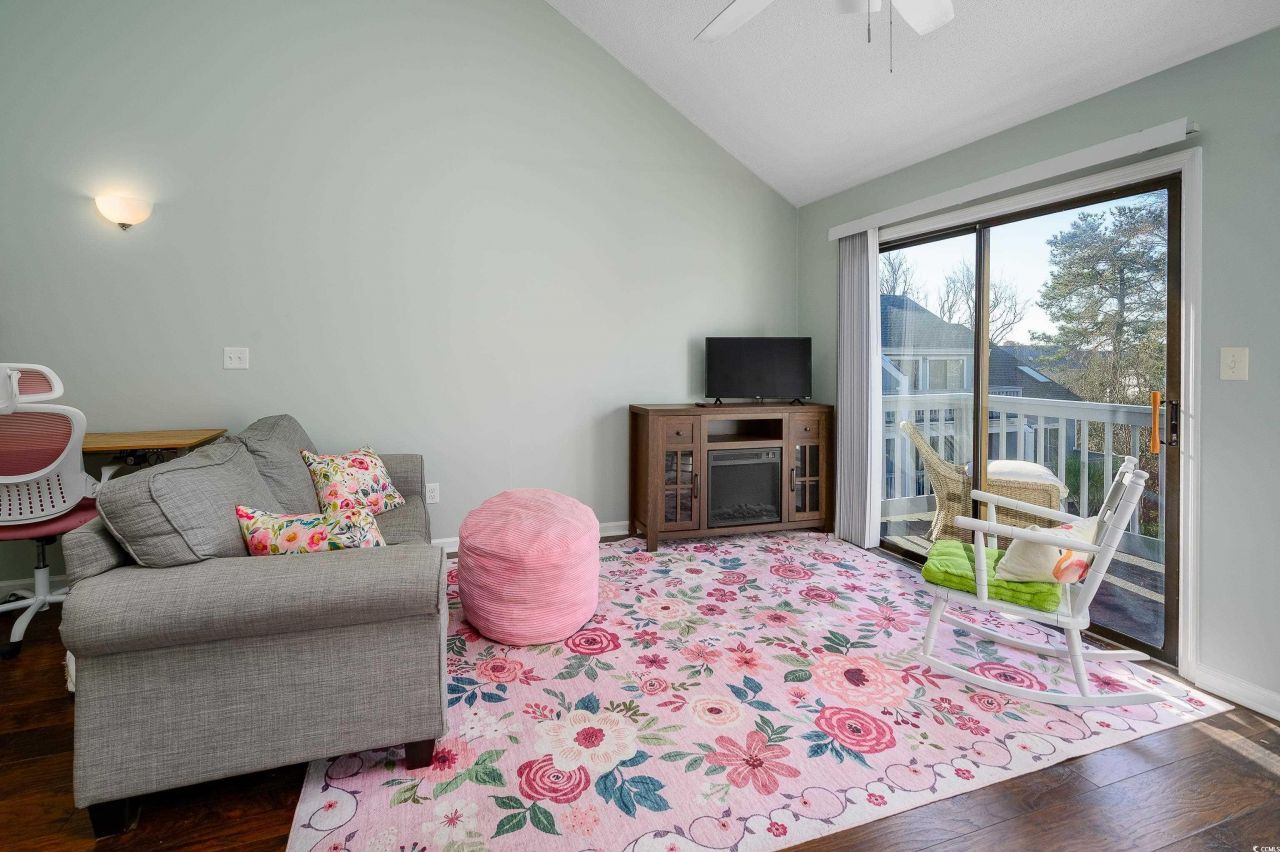 1851 Colony Dr. Photo 13