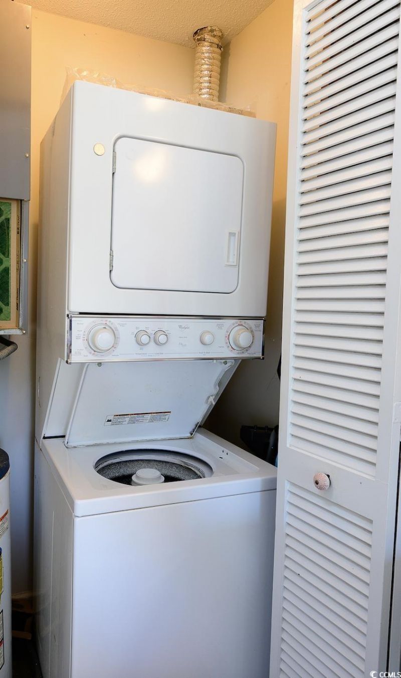 1851 Colony Dr. Photo 17