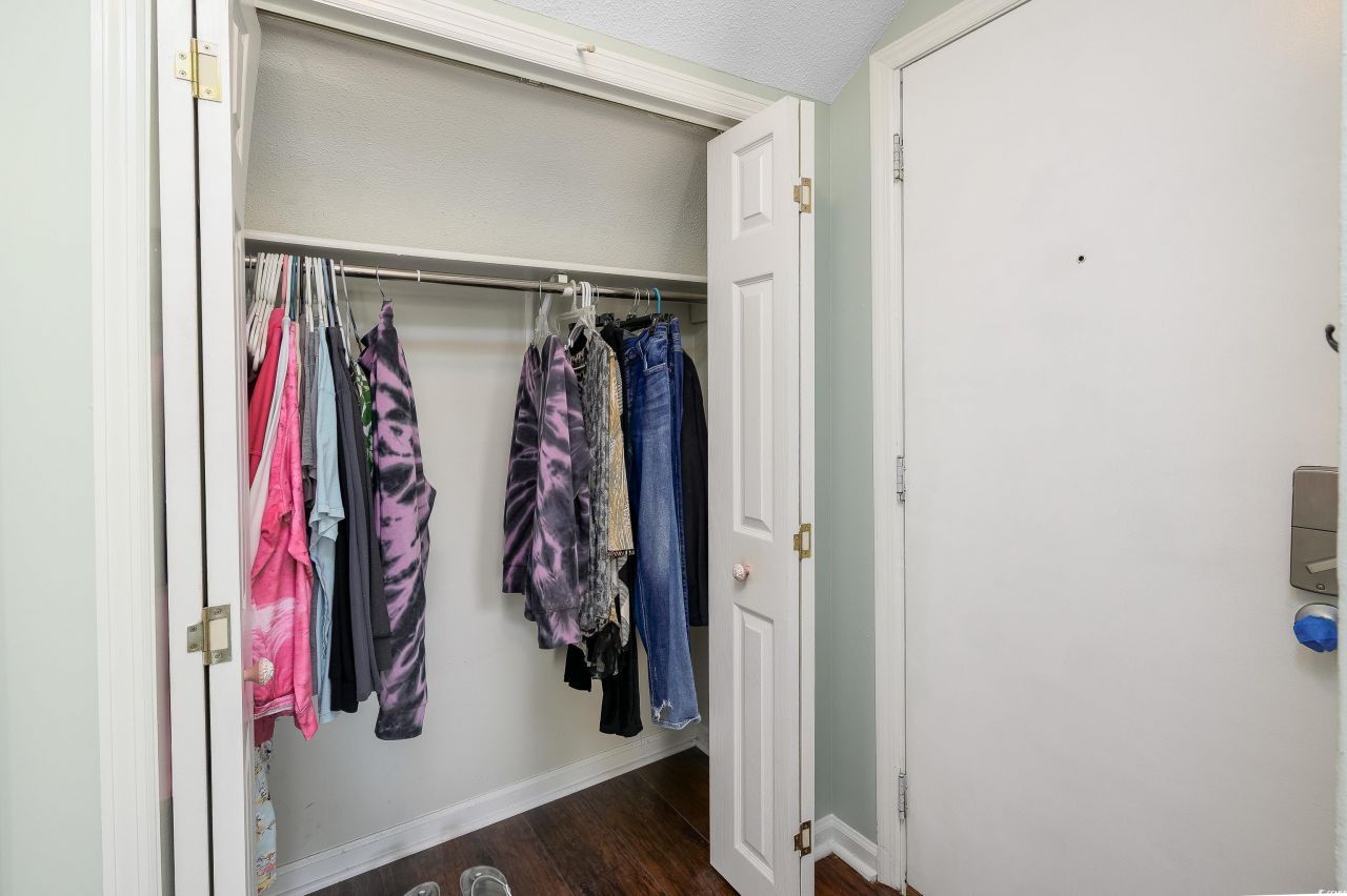 1851 Colony Dr. Photo 5