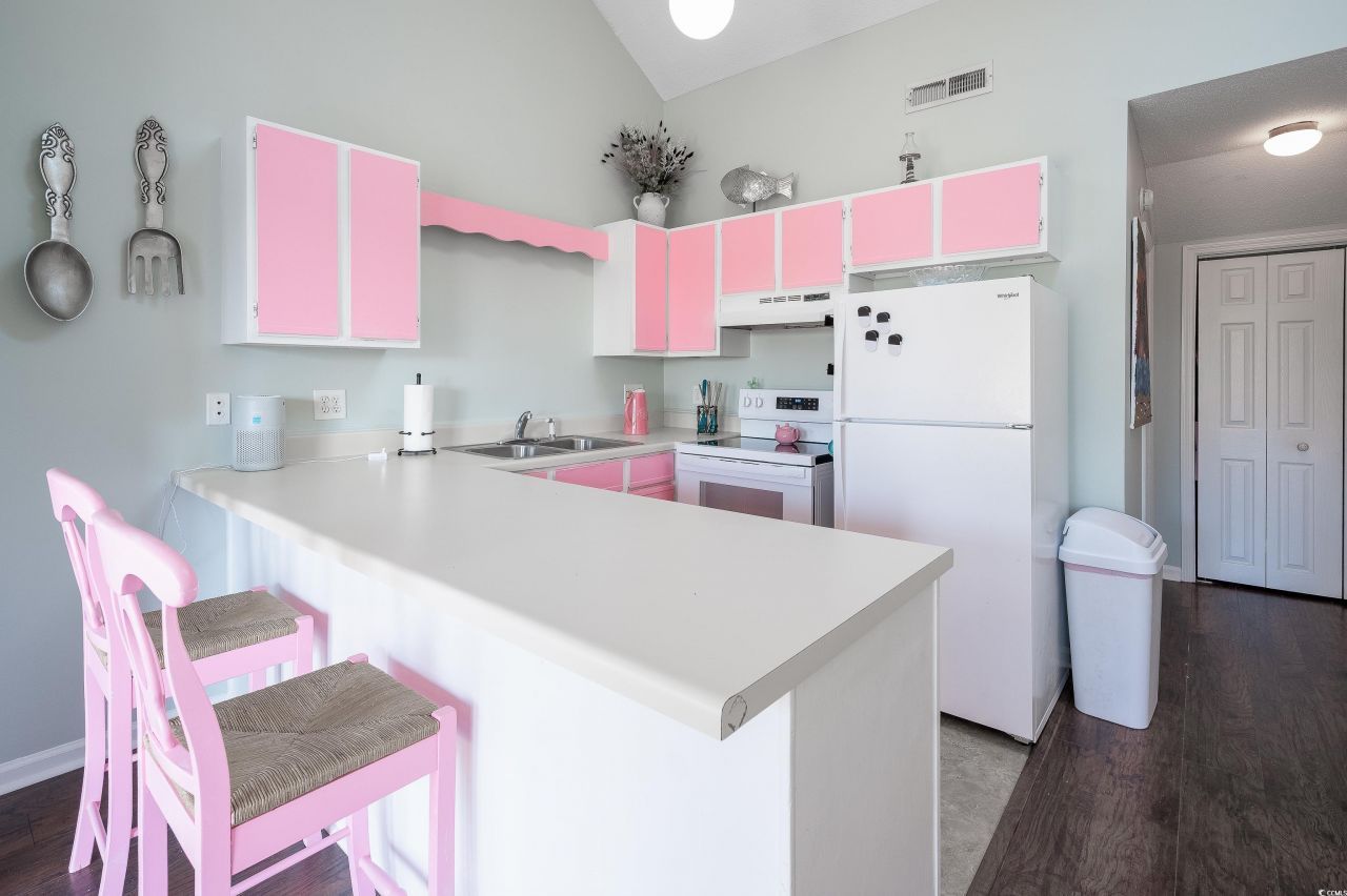 1851 Colony Dr. Photo 8