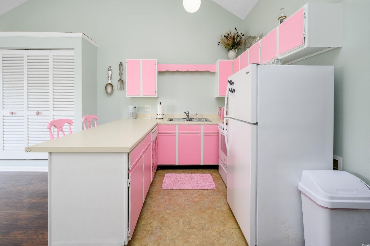 1851 Colony Dr. Photo 9