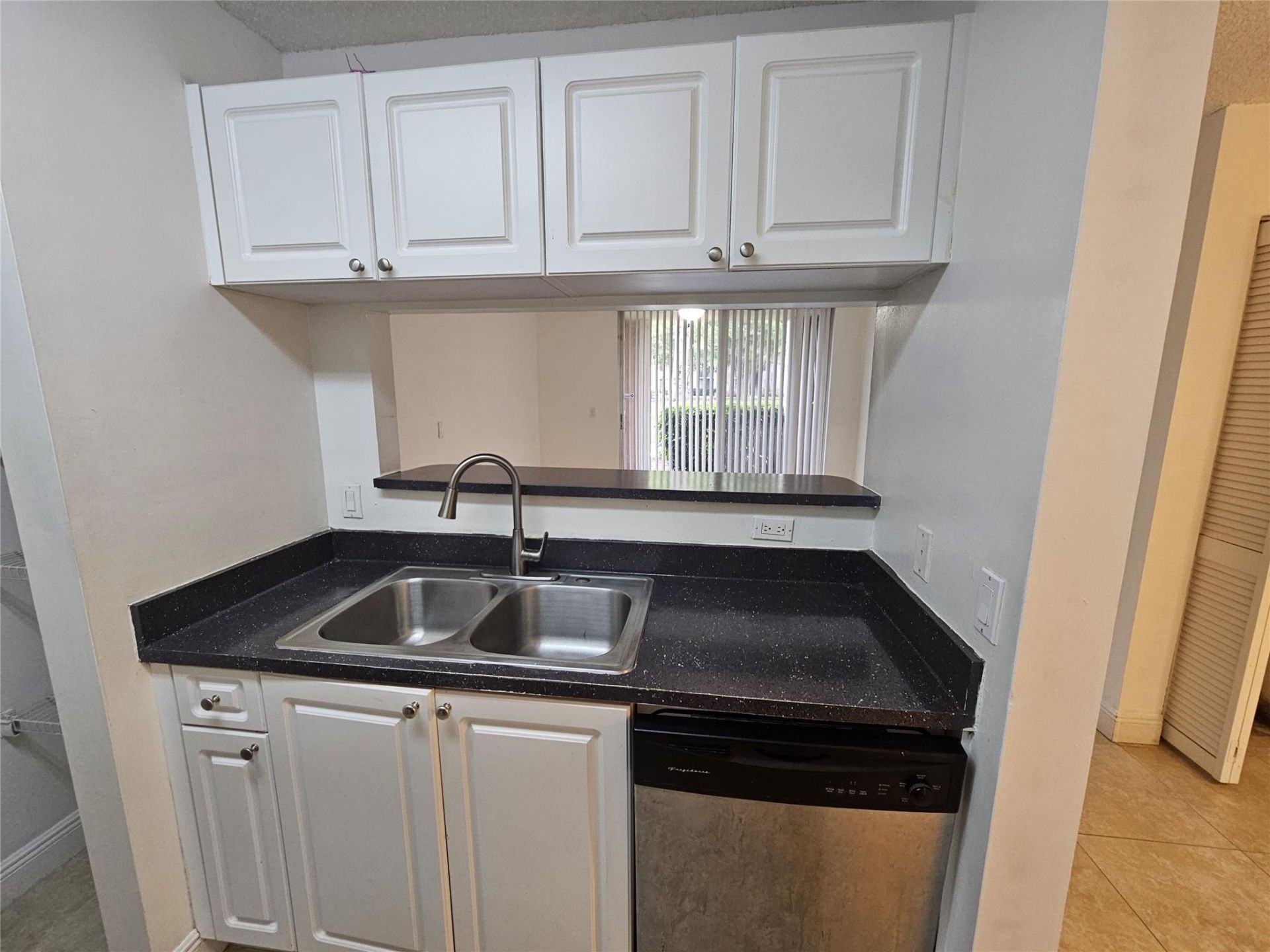 12172 St Andrews Place, Unit 110, Miramar, FL 33025 Photo