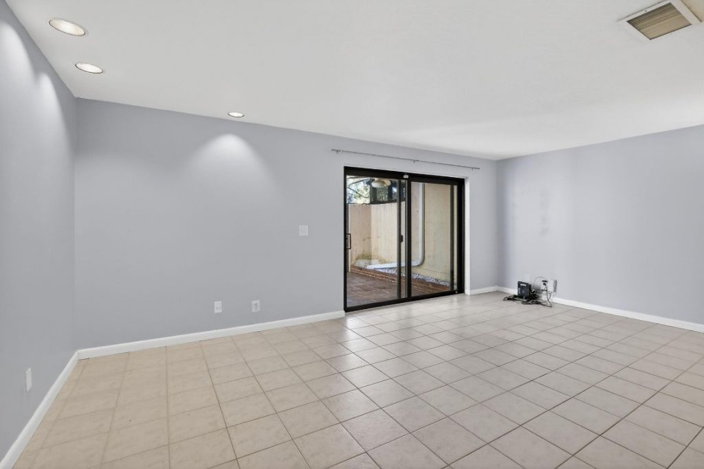 1261 NW 99th Terrace, Unit 47, Pembroke Pines, FL 33024 Photo