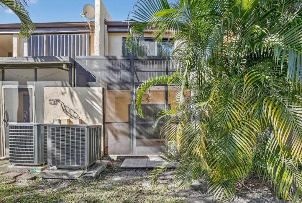 1261 NW 99th Terrace, Unit 47, Pembroke Pines, FL 33024 Photo