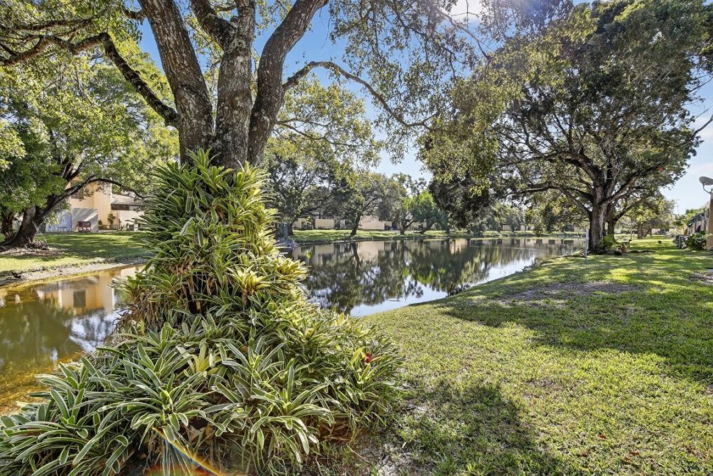 1261 NW 99th Terrace, Unit 47, Pembroke Pines, FL 33024 Photo