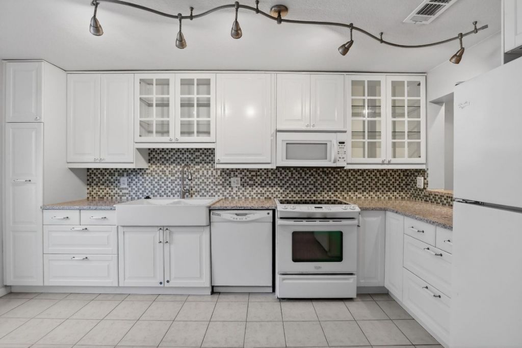 1261 NW 99th Terrace, Unit 47, Pembroke Pines, FL 33024 Photo