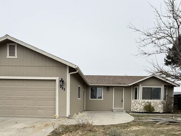 982 Ridgeview Drive, Carson City, NV 89705