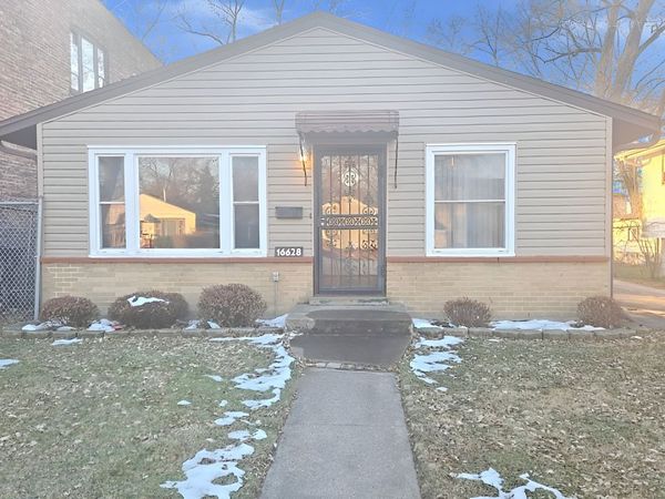 16628 Winchester Avenue, Markham, IL 60428