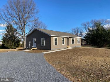 1751 HILLTOWN ROAD, BIGLERVILLE, PA 17307