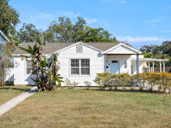 911 W CANDLEWOOD AVENUE, TAMPA, FL 33603