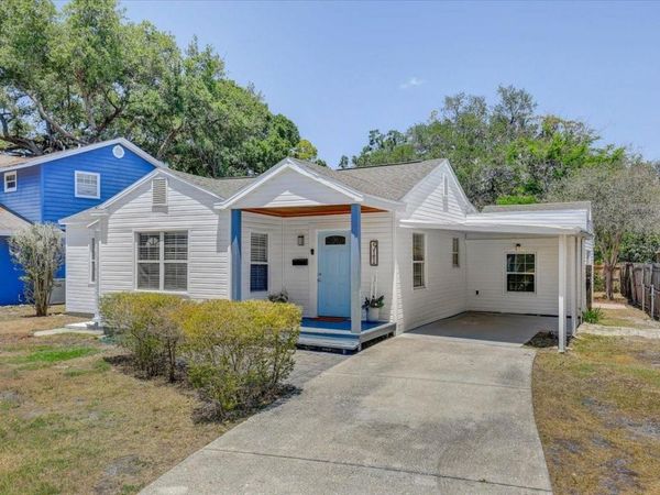 911 W CANDLEWOOD AVENUE, TAMPA, FL 33603