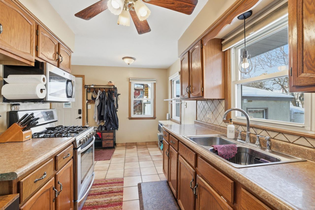 2447 Minnehaha Avenue E, Maplewood, MN 55119 Main Photo