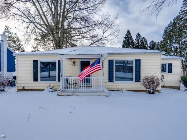 2682 Smith Road, Fairlawn, OH 44333