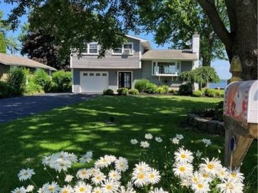 6433 Long Point Road, Brewerton, NY 13029