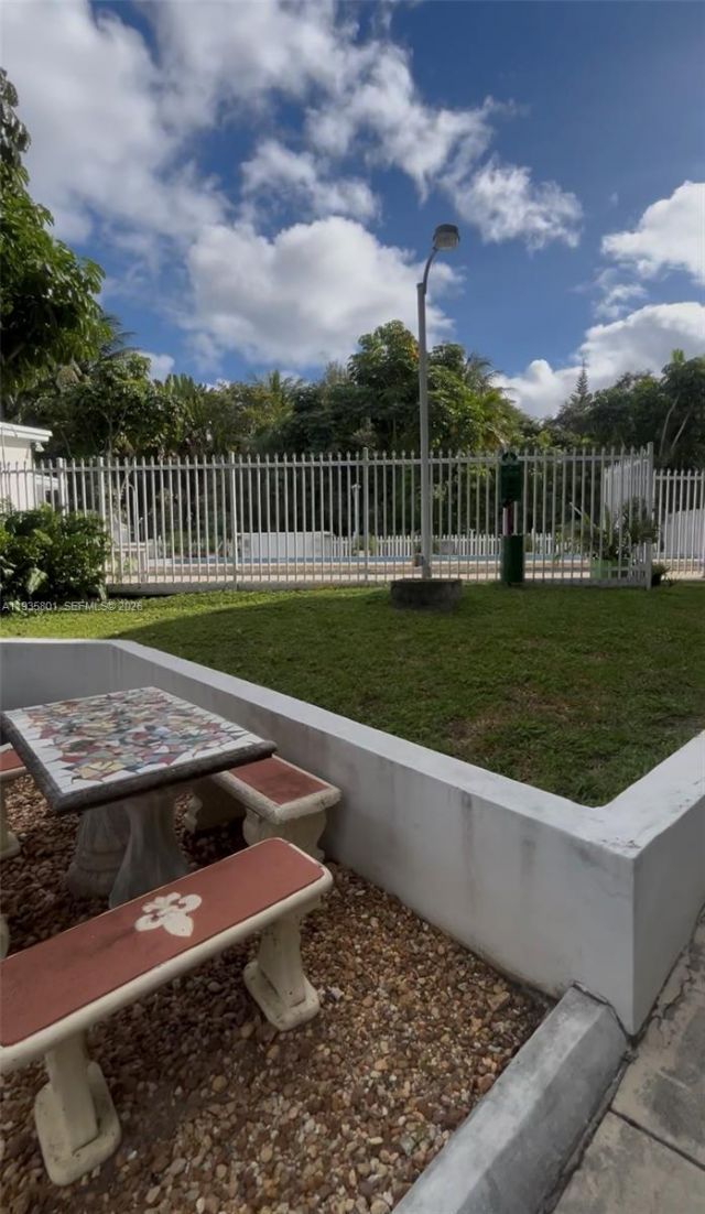 7801 NE 4th Ct, Unit 312, Miami, FL 33138 Photo