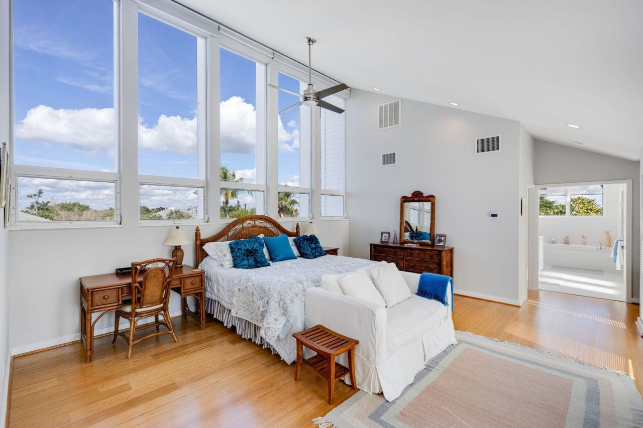 479 Lagoon Drive, Sanibel, FL 33957 Photo