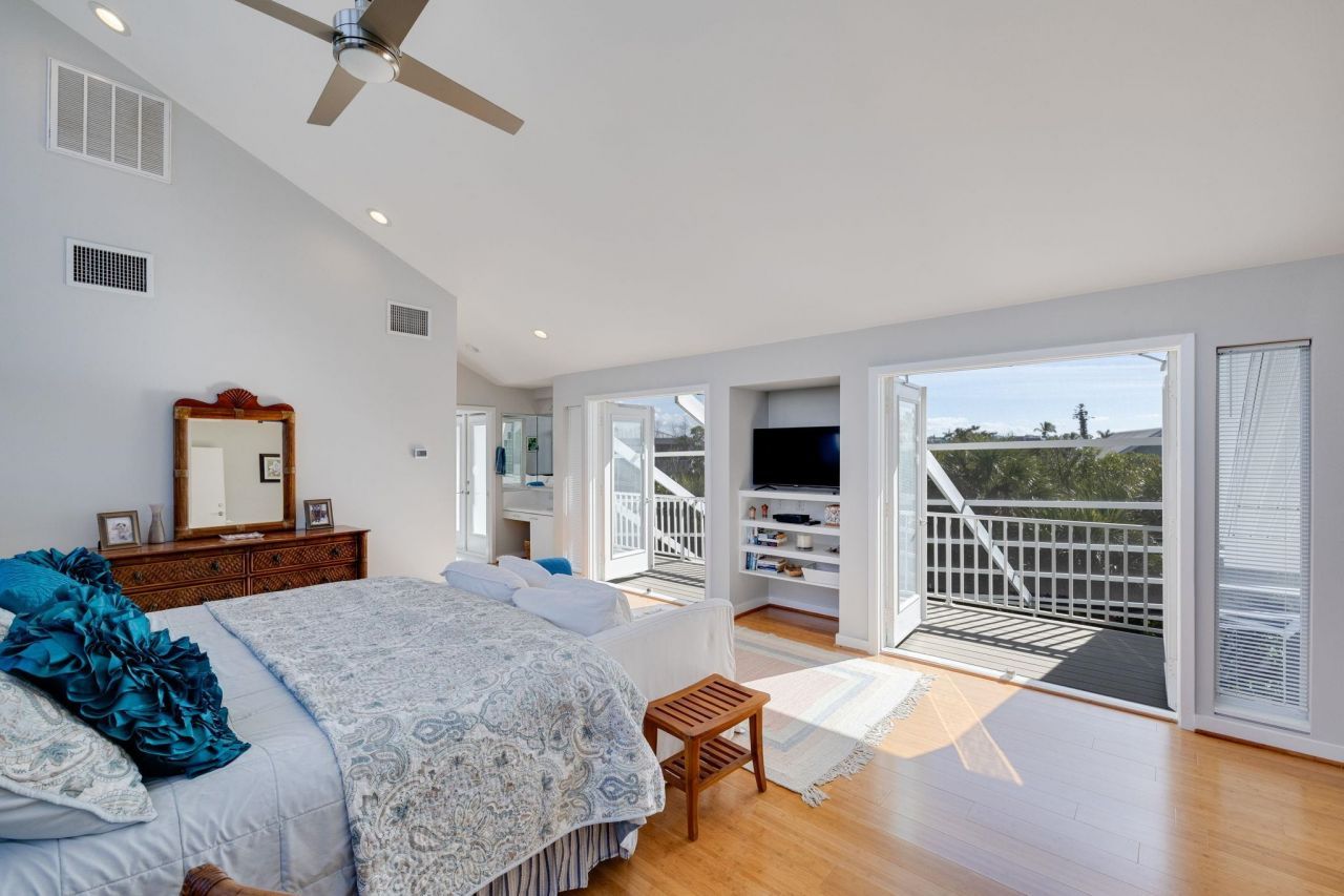 479 Lagoon Drive, Sanibel, FL 33957 Photo